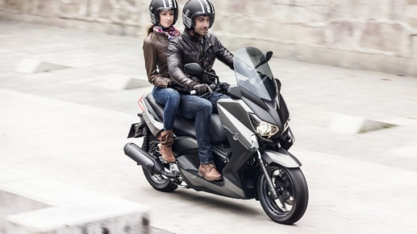 Scooter Yamaha X-Max 250 2014 no Brasil