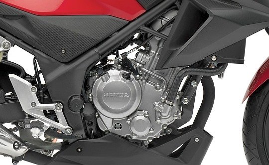 Revelada fotos da nova Honda CB 300F 2015