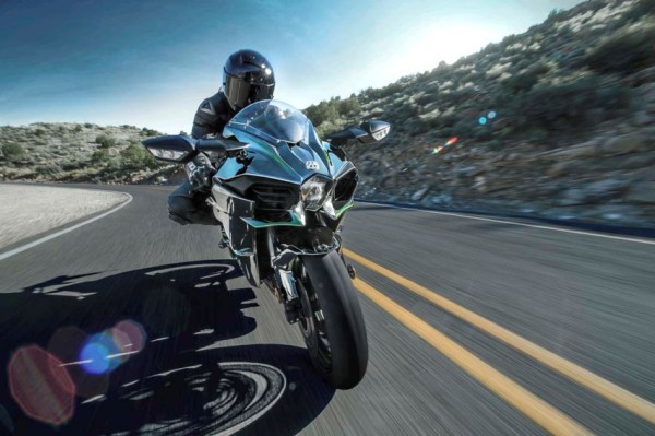 Kawasaki lança Ninja H2 com 200cv