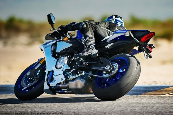 Nova Yamaha YZF R1 2015 lancamento