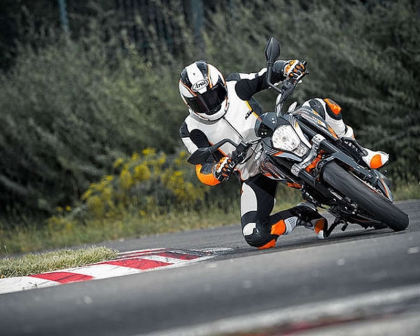 KTM Duke 390 chega ao Brasil