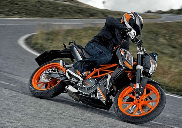 ktm-duke-390-2016-1
