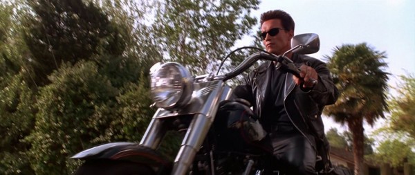 moto-exterminador-do-futuro-1