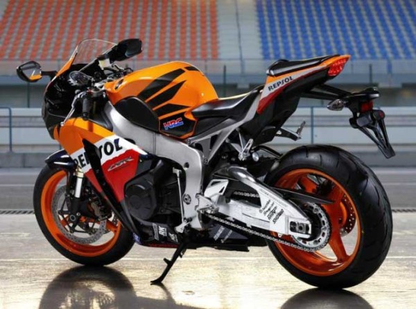 nova-moto-CBR1000RR-honda-4