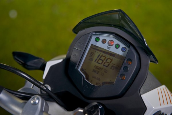 nova-moto-ktm-duke-200-13