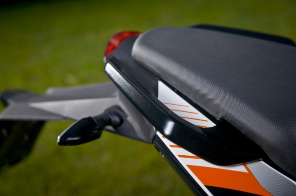 nova-moto-ktm-duke-200-4