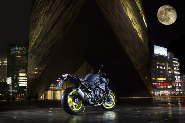 mt-10-nova-moto-yamaha-5