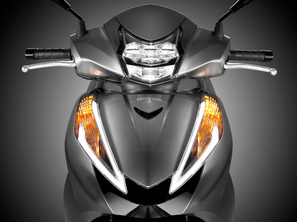Honda SH 300i – Scooter pode chegar custando R$24 mil! 8