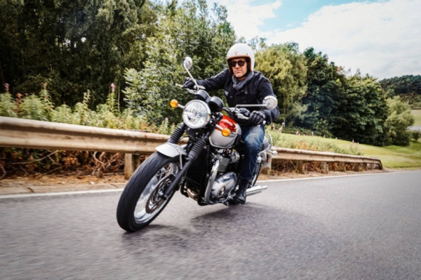 Triumph Bonneville e Triumph Thruxton R tem preço divulgado 10
