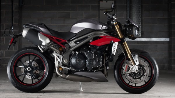 Triumph lança novas Speed Triple R e Tiger Explorer no Brasil 7
