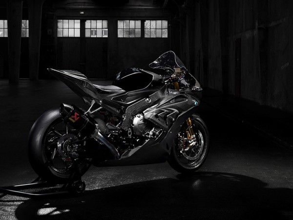 bmw-hp4-race-2