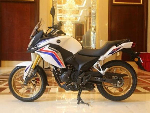 Honda CBF 190X Fight Hawk