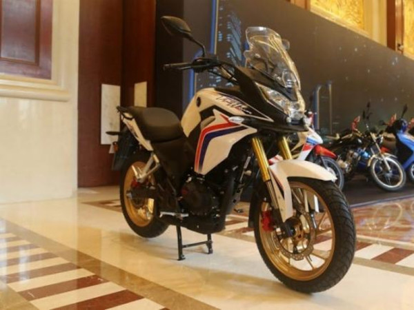 Honda CBF 190X Fight Hawk