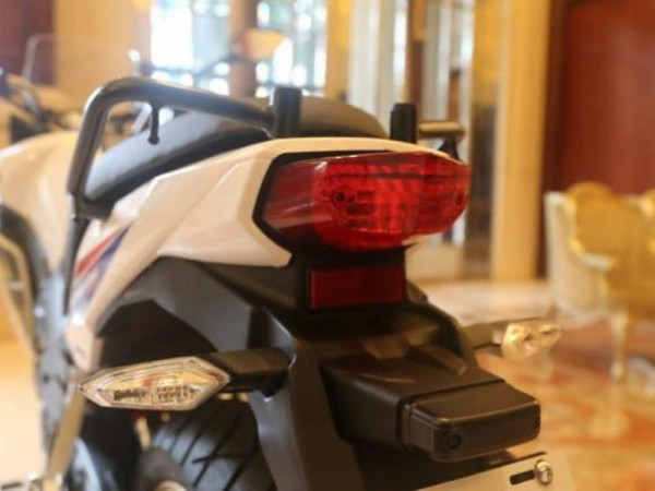 Honda CBF 190X Fight Hawk