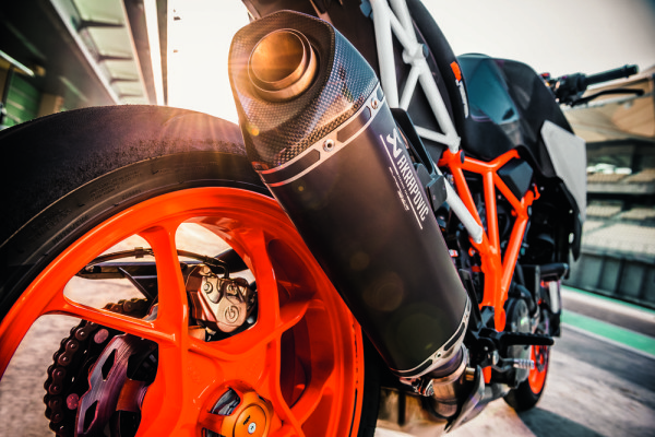 KTM 1290 Super Duke R 2017 9