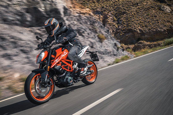 KTM 390 Duke 2017 4