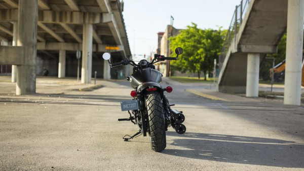 Indian Scout Bobber Traseira