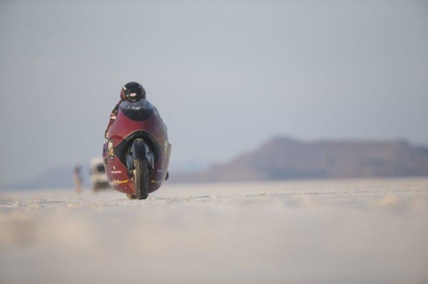 Indian Scout 299kmh bonneville