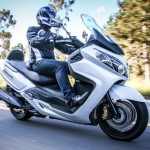 Linha 2014 de scooters DAFRA 07 MaxSym 400i