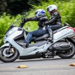 Linha 2014 de scooters DAFRA 07 MaxSym 400i