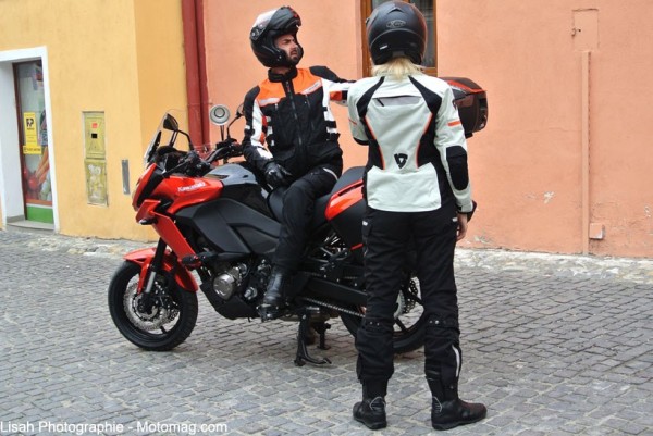 Flagrada fotos da nova Kawasaki Versys 1000 2015