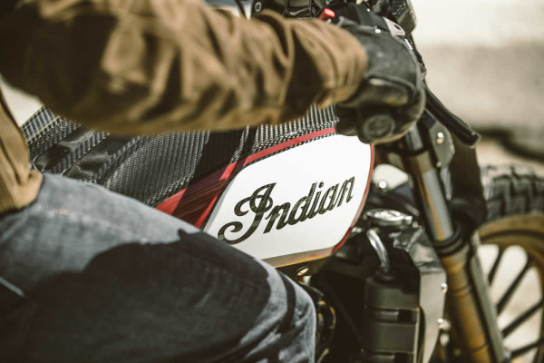 India Scout FTR750 Flat Track Detalhe Tanque