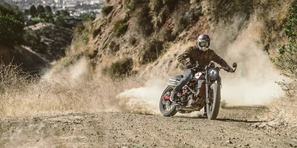 India Scout FTR750 Flat Track na Terra