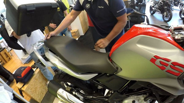 Test-ride BMW G 310 GS Bagageiro