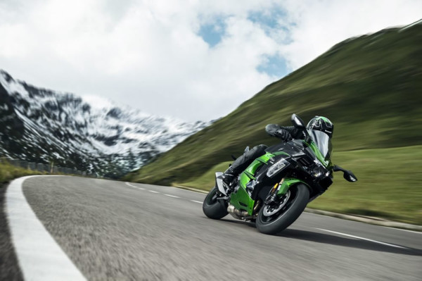 Lançamento Kawasaki Ninja H2 SX 2019 no Brasil