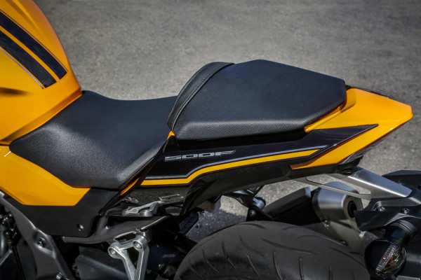 CB 500F 2019 Laranja Detalhes Banco