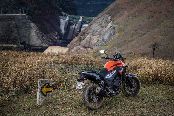 CB 500X 2019 na cor Laranja