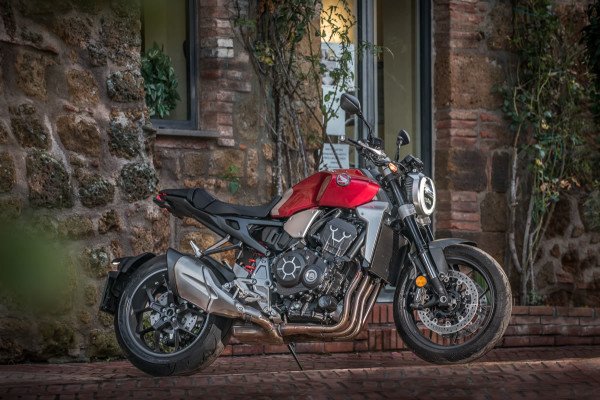 Honda-CB1000R-2019-Brasil-01