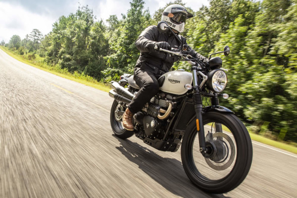triumph-street-scrambler-900-2019-04