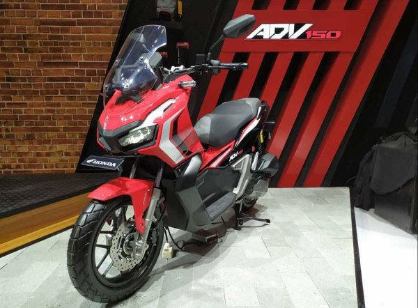 Honda-X-ADV-150-02