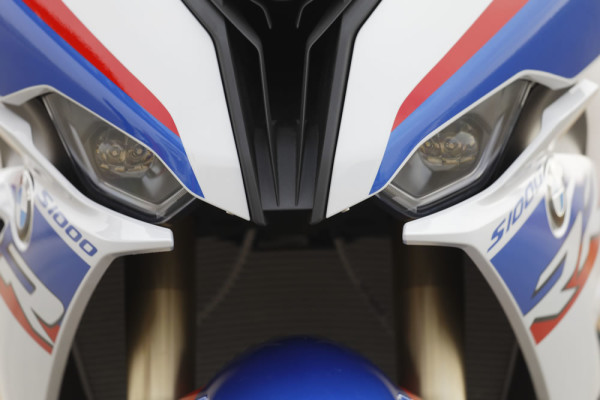 BMW-S1000RR-2020-02