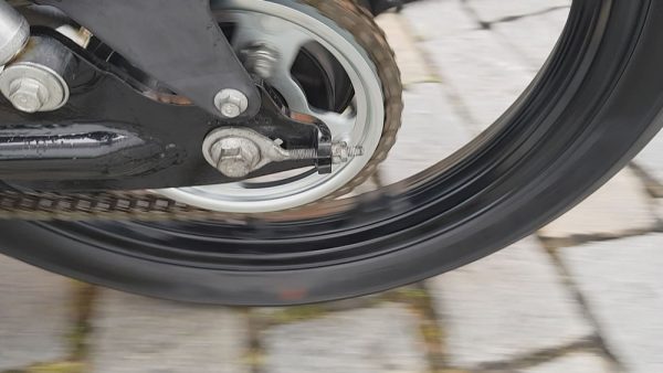 07-corrente-moto