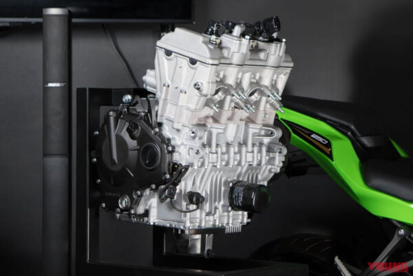 Nova Ninja ZX-25R 4 Cilindros Cairia Bem No Brasil? | Motorede