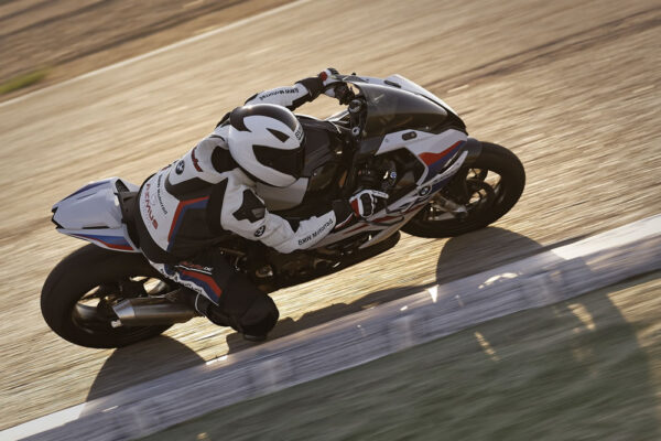 S1000RR-Pacote-M-01