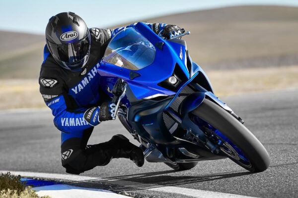 Yamaha-R7-2022-06