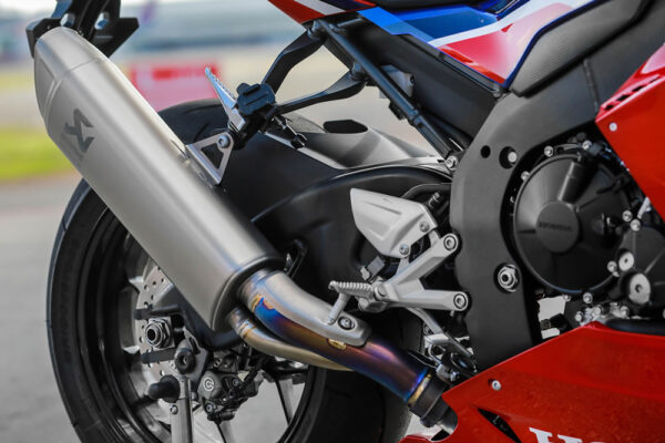 cbr1000rrr fireblade 2022 06