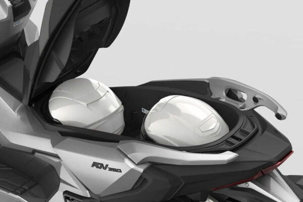 Honda ADV 350 2