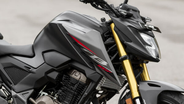 CB 300F Substituta CB Twister