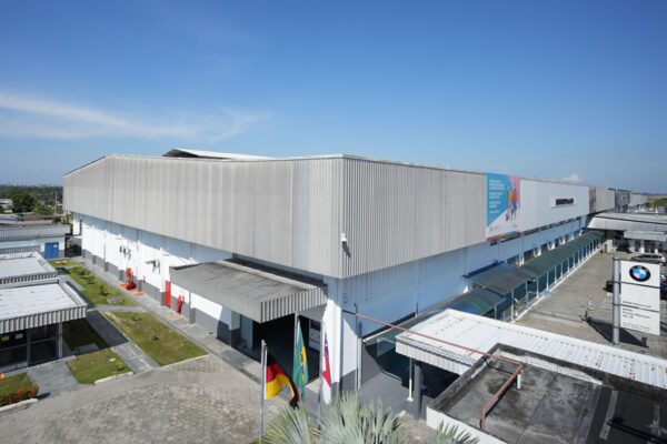 FABRICA-DA-BMW-MANAUS-01