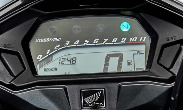 Moto-Barata-03-CG160Fan-03