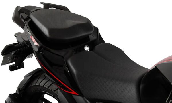 Moto-Barata-05-Apache200-02