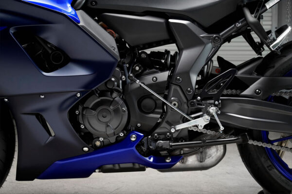 Yamaha-R7-2023-03