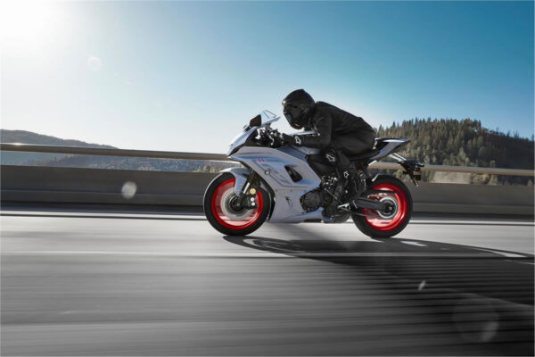 Yamaha-R7-2023-04