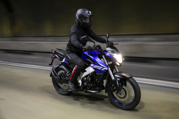 Bajaj Dominar 160 1