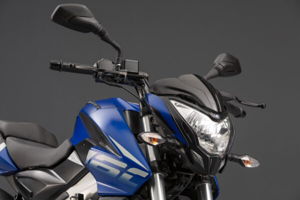 Bajaj Dominar 160 farol