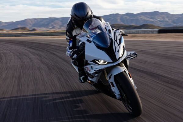 BMW-S1000RR-2023-BRASIL-03